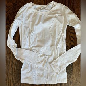 Athleta white shirt in small